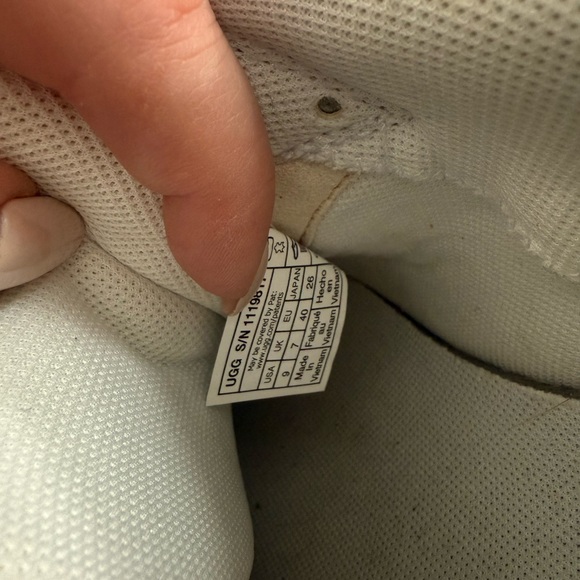 UGG CHUNKY WHITE DAD SNEAKER - Picture 10 of 10